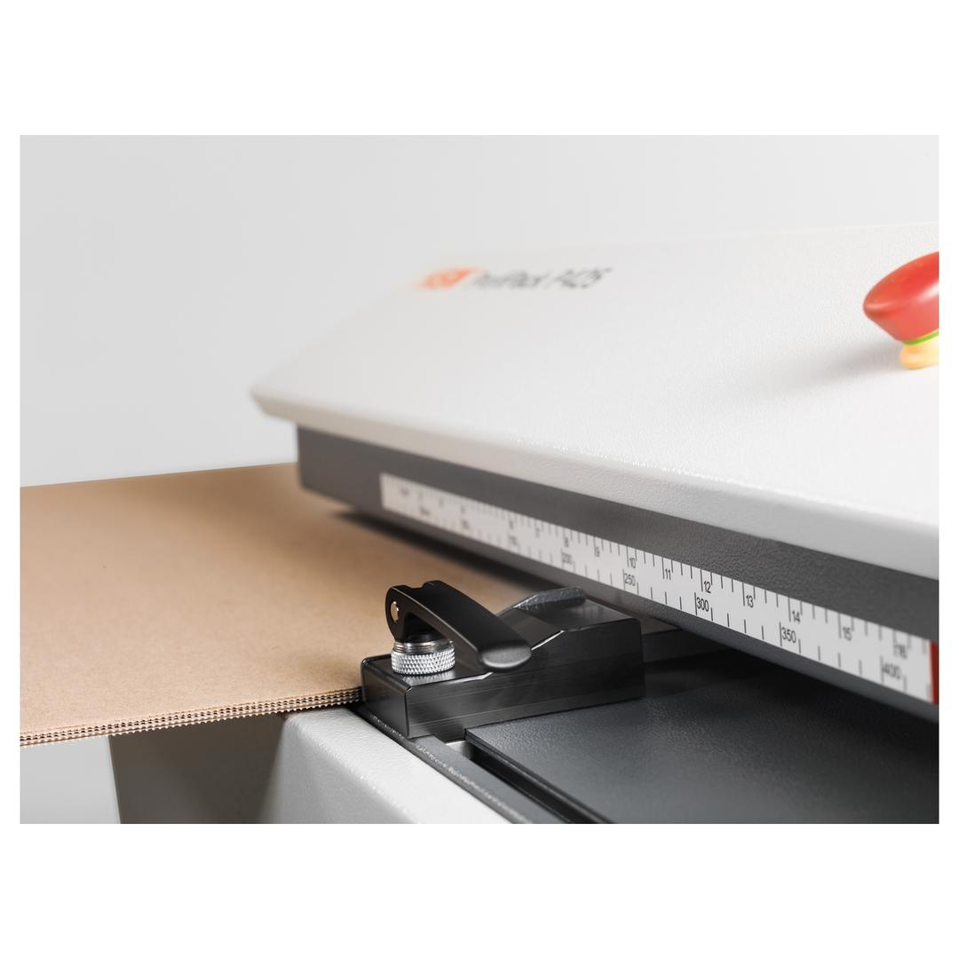 Matelasseur de cartons pour calage ProfiPack P425 triphasé avec kit d'adaptation pour aspiration HSM — Réglage butée