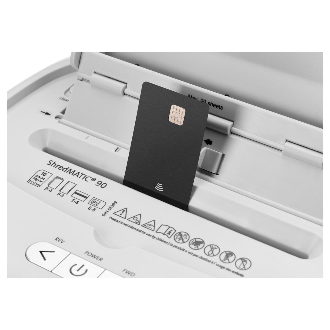 Destructeur de documents confidentiels P4 Coupe croisée Insertion papier automatique ShredMATIC 90 P4 4 x 12 mm avec insertion papier automatique DAHLE — Insertion carte de crédit