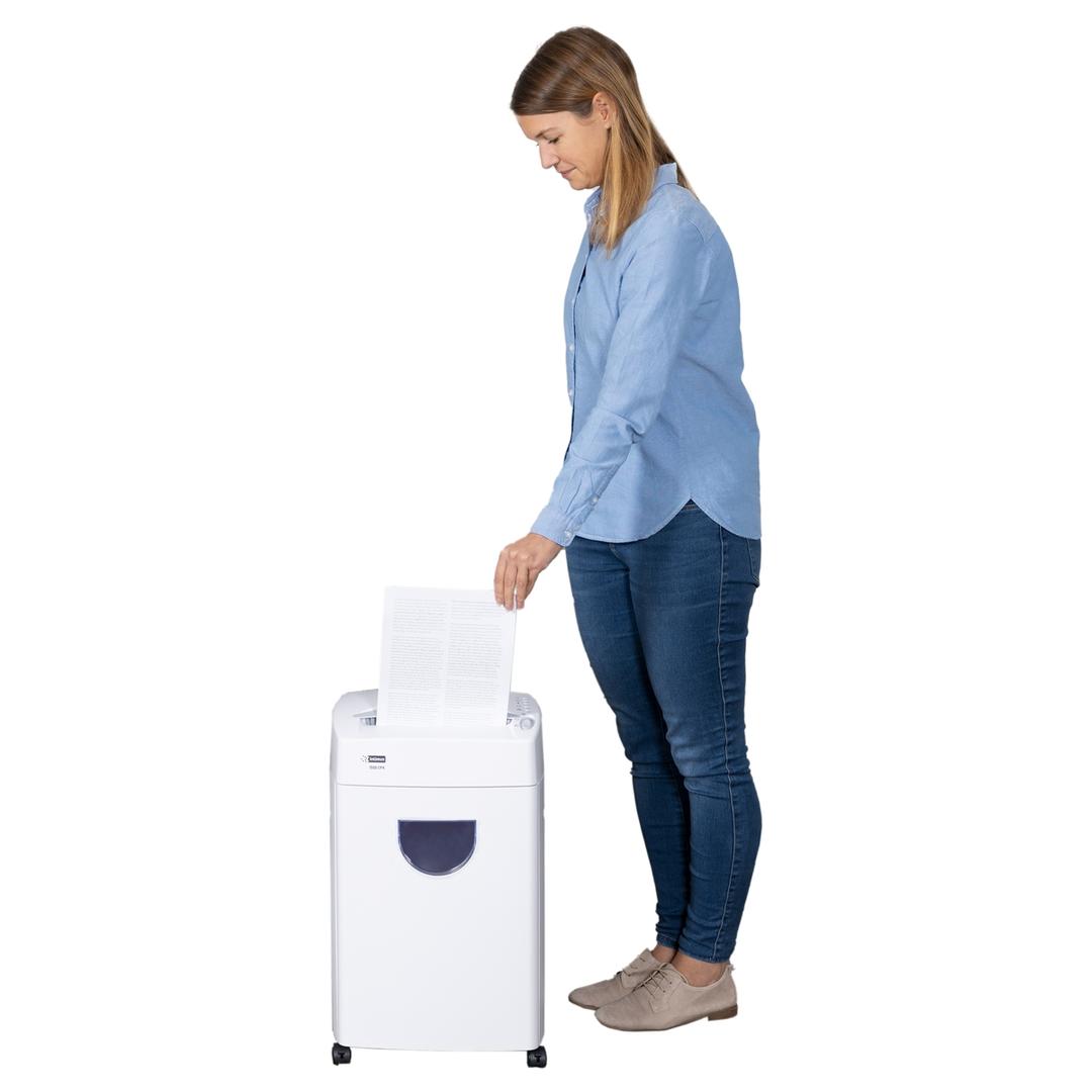 Destructeur de documents confidentiels P4 Coupe croisée 1500 CP4 4 x 33 mm INTIMUS — Comparateur taille humaine
