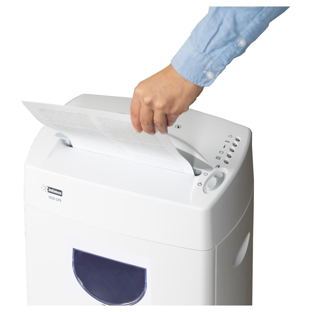 Destructeur de documents très confidentiels P5 Coupe croisée 1500 CP5 2 x 12 mm INTIMUS — Insertion papier