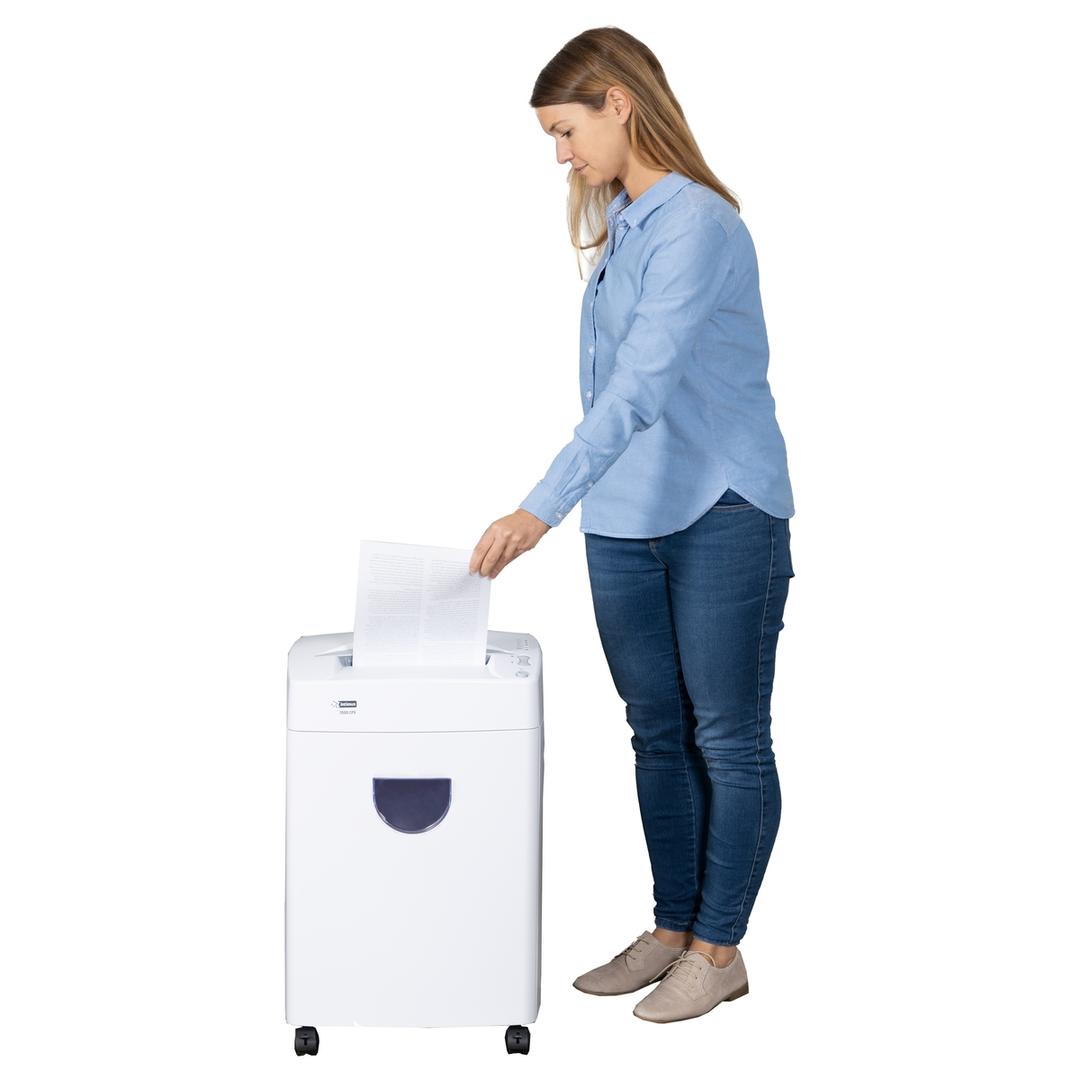 Destructeur de documents très confidentiels P5 Coupe croisée 3500 CP5 2 x 10 mm INTIMUS — Comparateur taille humaine