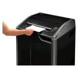 Destructeur de documents confidentiels P4 Coupe croisée Powershred 485Ci 4 x 30 mm avec huileur automatique FELLOWES — Insertion papier
