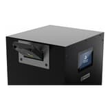 Démagnétiseur de disques durs 2 Tesla (20 000 Gauss) ASM240 (2T) Degausser PRODEVICE - Disque dur engagé dans la fente du démagnétiseur PRODEVICE ASM240 Basic, écran tactile sur le côté