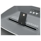 Destructeur de documents très confidentiels P5 Coupe croisée Deskside 504P 2 x 15 mm DAHLE — Insertion carte de crédit