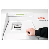 Destructeur de médias Destructeur de médias StoreEx HDS 230 11,5 x 26 mm avec bande d'évacuation HSM — Insertion cd